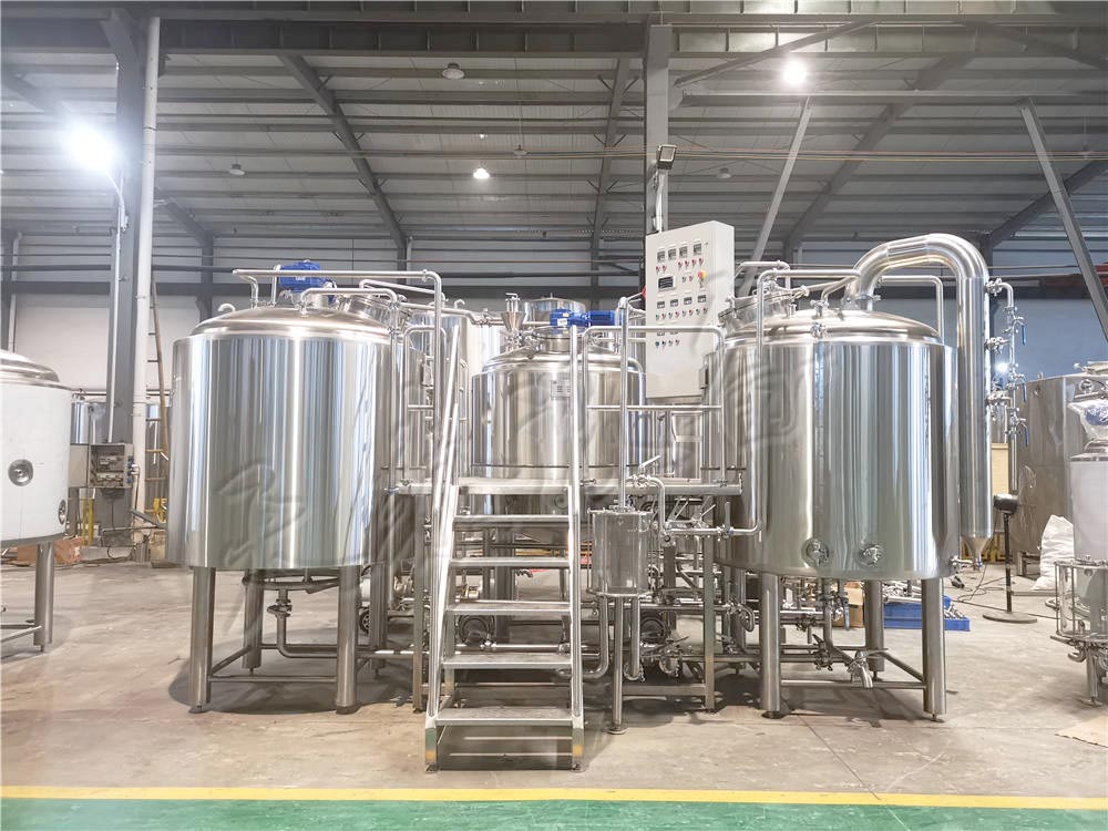 2噸三器精釀啤酒廠釀造設備